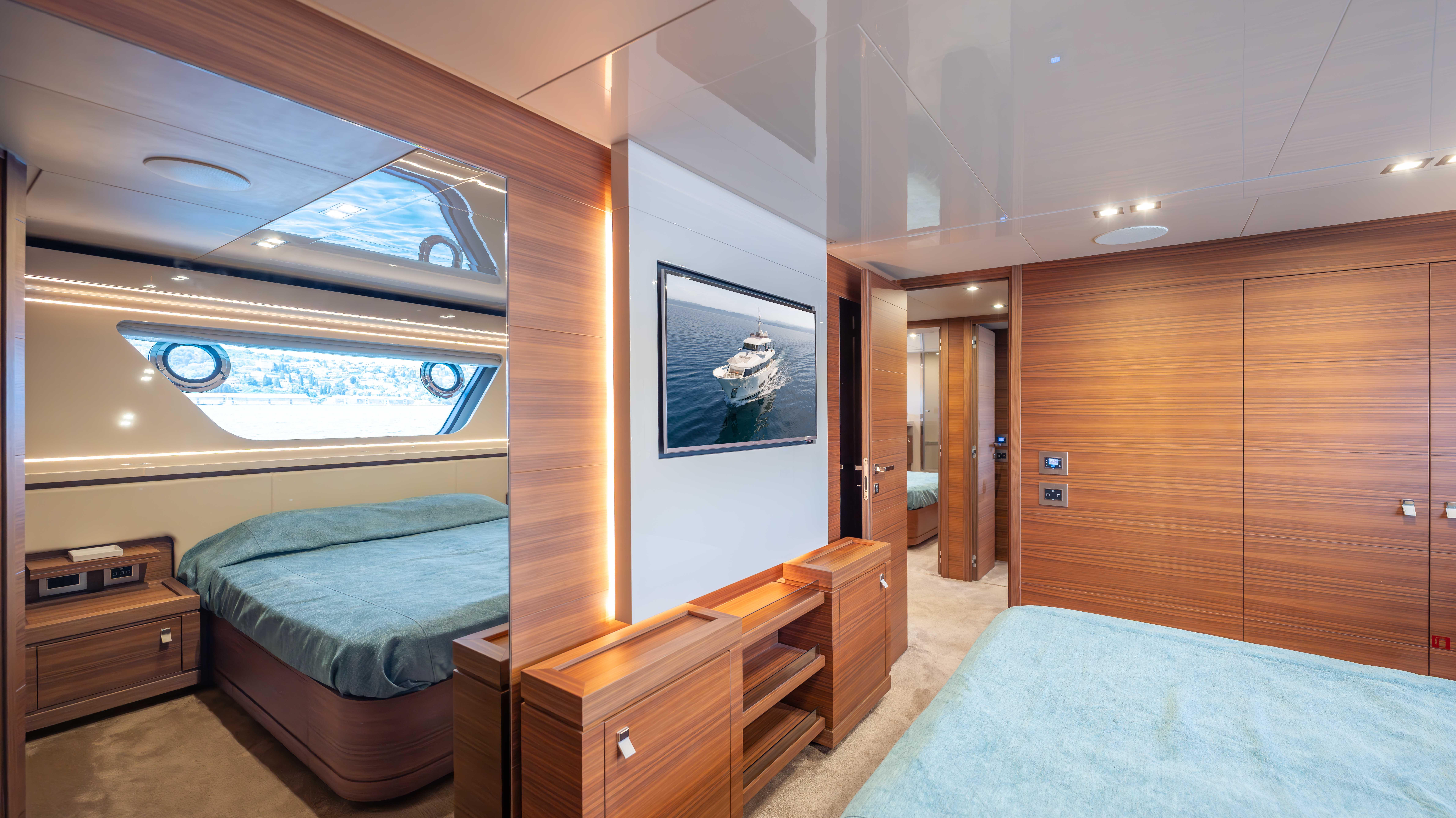 2017 CUSTOM LINE NAVETTA 28 